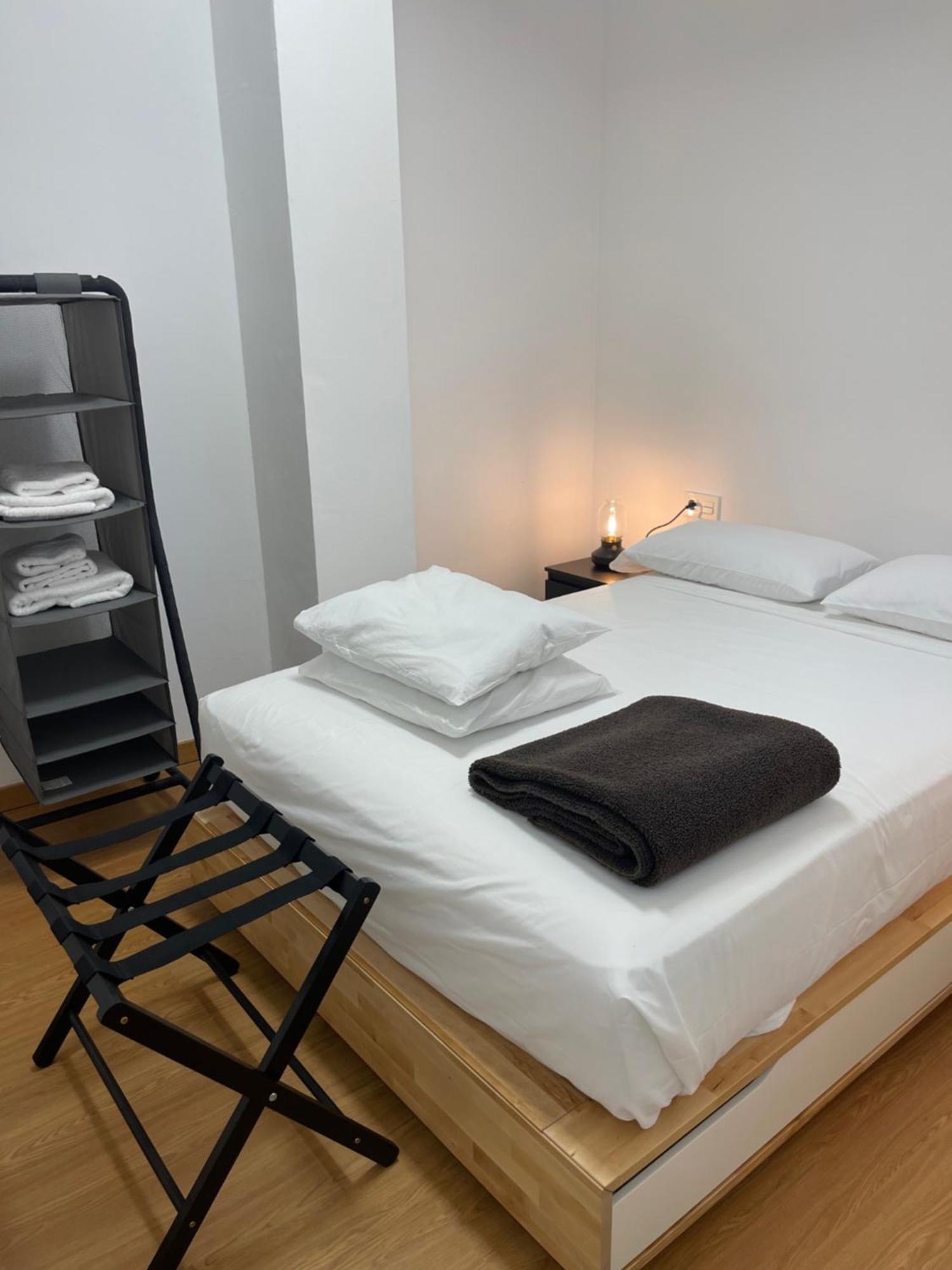 Apartamento Calle Rodrigo De Triana Con Opcion De Parking Seville Exterior photo