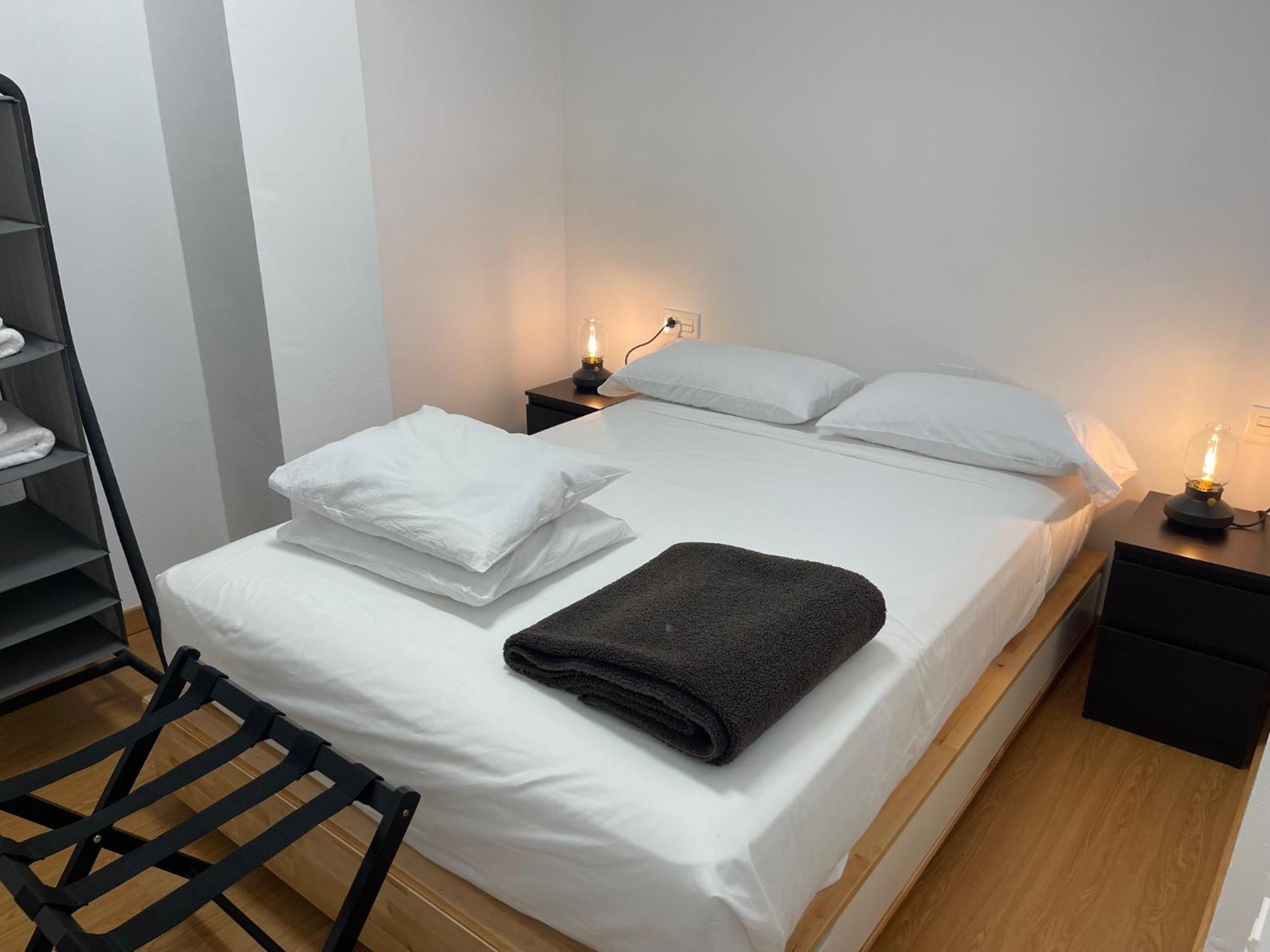 Apartamento Calle Rodrigo De Triana Con Opcion De Parking Seville Exterior photo
